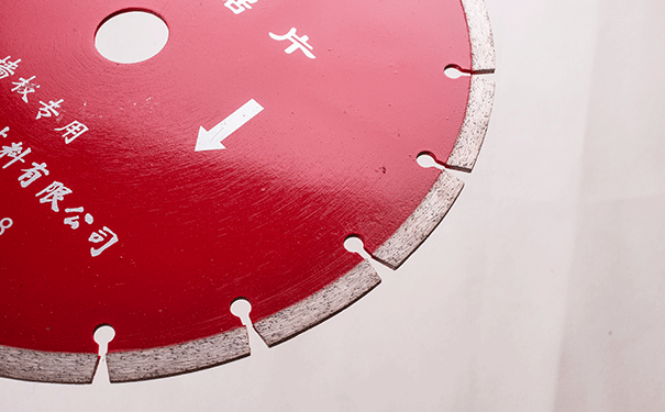 混凝土馬路鋸片在切割過(guò)程的常見(jiàn)問(wèn)題