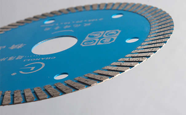 超薄金剛石鋸片在切割的時(shí)可以起到什么作用？