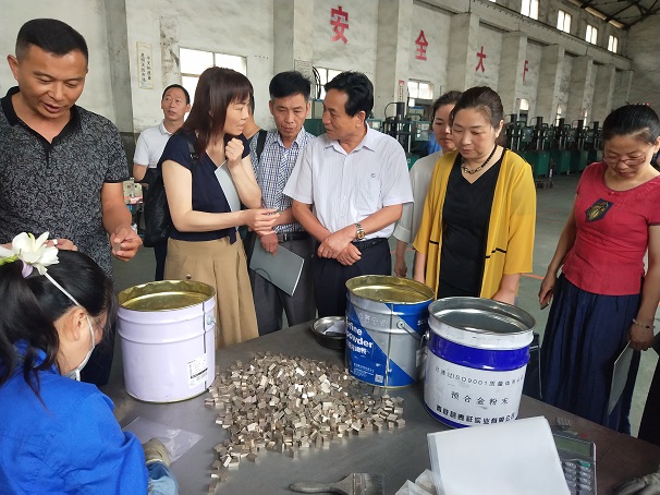 市總工會領(lǐng)導到昌利金剛石鋸片參觀創(chuàng)新工作室