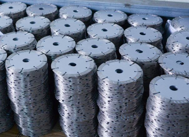 你知道石材專用鋸片冷卻潤(rùn)滑劑由哪些物質(zhì)組成的嗎？