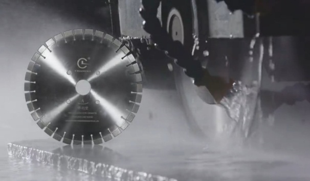 石材專用鋸片加工的石材磚在進(jìn)行室內(nèi)裝修時應(yīng)該怎樣施工呢？