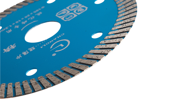 薄葉鋸片和超薄鋸片基體主要由基片厚度來(lái)區(qū)分